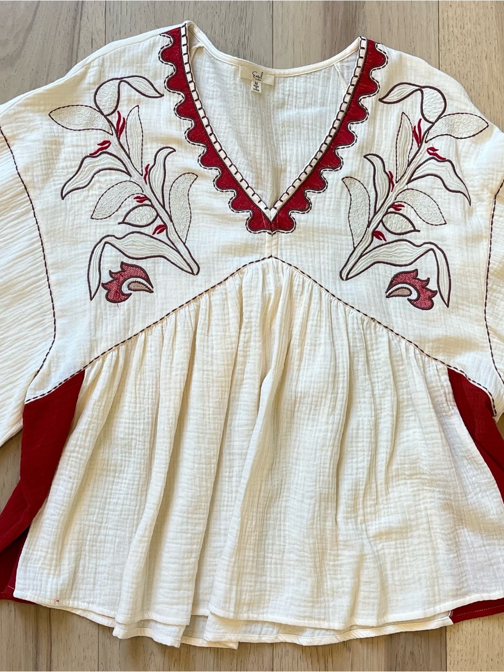 Entro Embroidered Top - Cream with Red Accents
